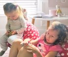 Ökodeko cseppkaland - puha babzsákfotel gyerekeknek, piros pöttyös gyerekmintákkal